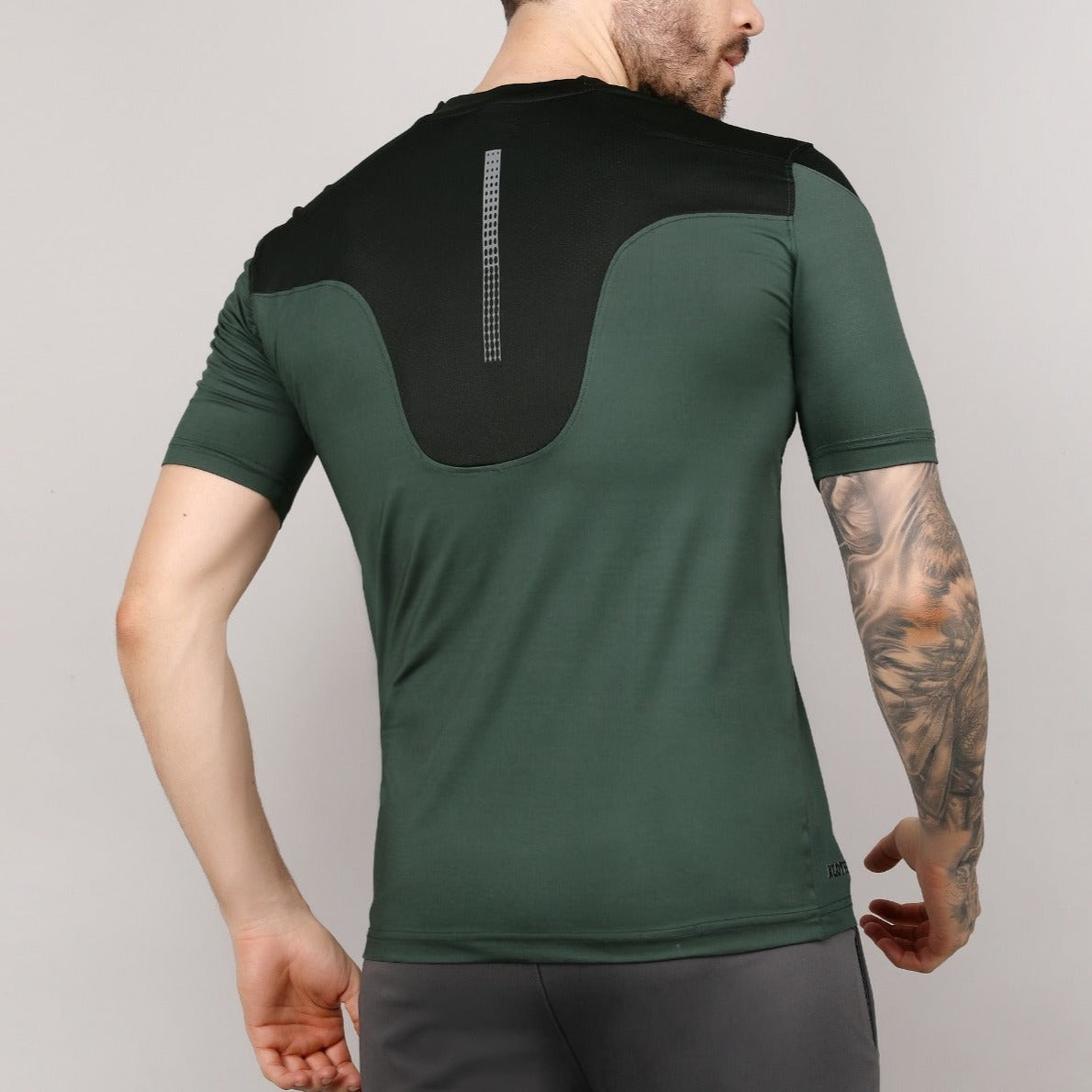 AirVent Move T-shirts-Fouji Green